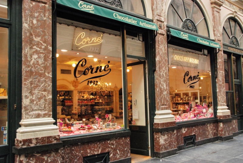 boulangerie-VALLAURIS-min_chocolate_chocolaterie_shop_luxury_chic_gallery_brussels_belgium-558146